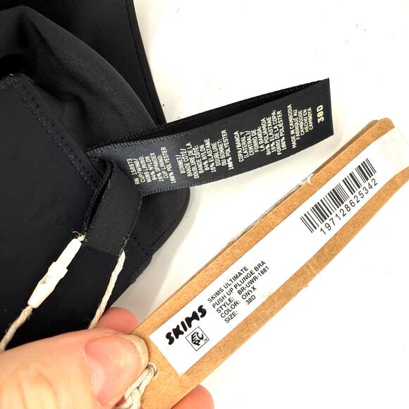 Skims Ultimate Push-Up Plunge Black Onyx Bra New With Tags Size 38D - Picture 3 of 4